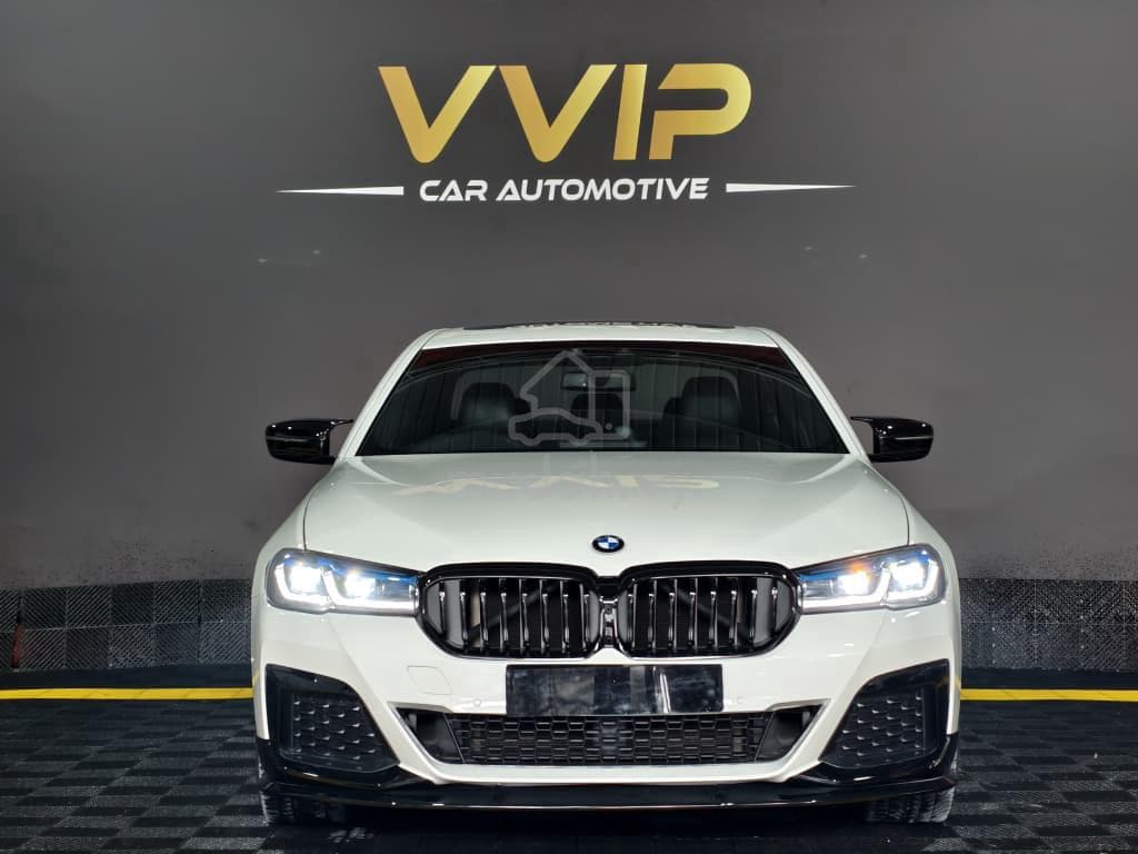 2017 BMW 530i M Sport — photo 2