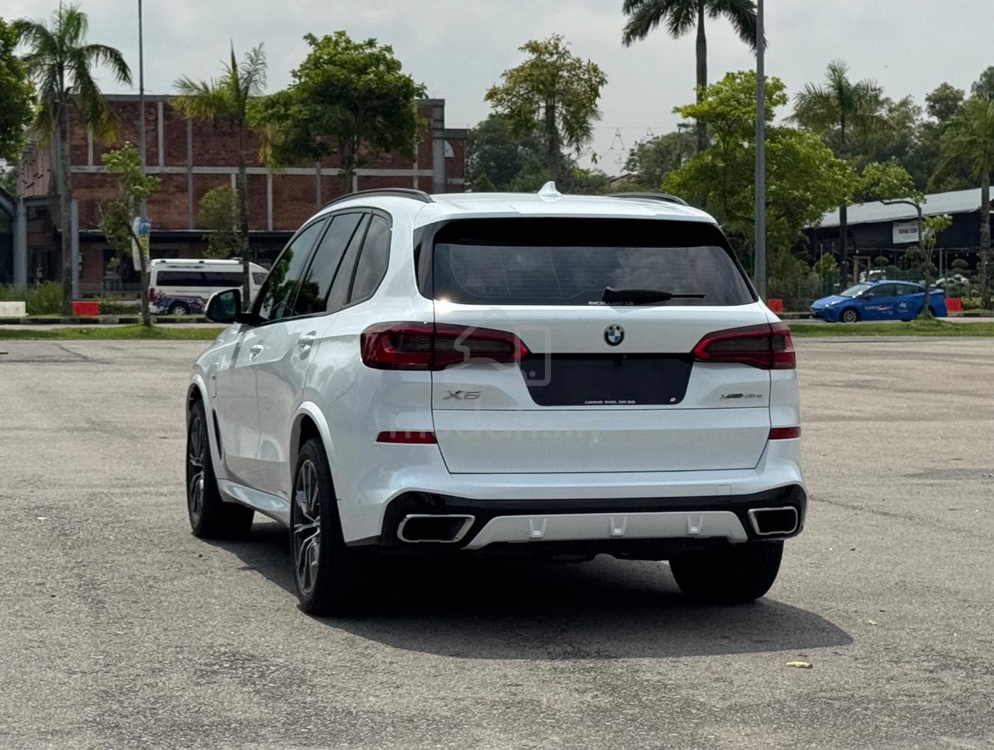 2020 BMW X5 xDrive45e M Sport — foto 2