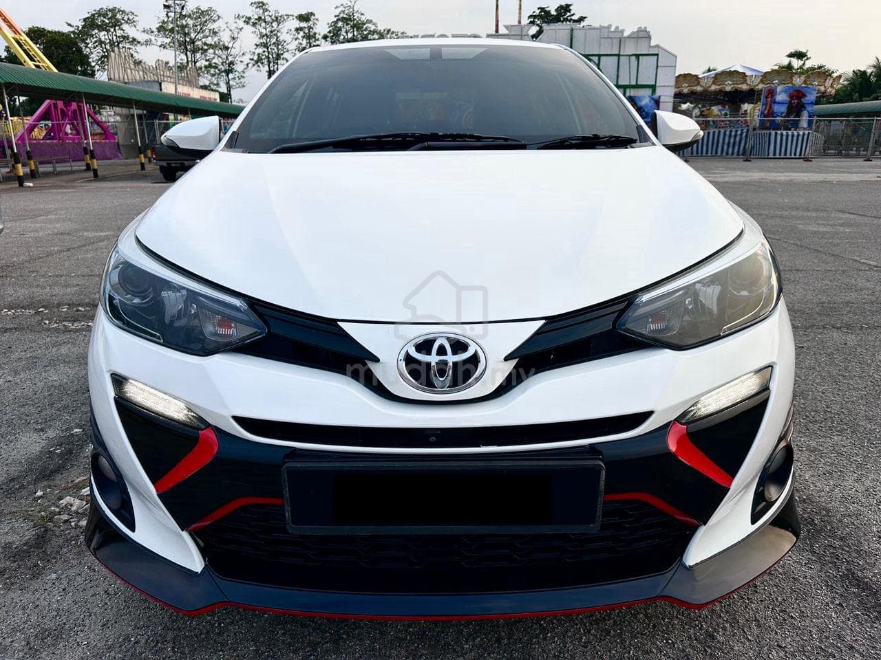 2020 Toyota Yaris 1.5 E — photo 2