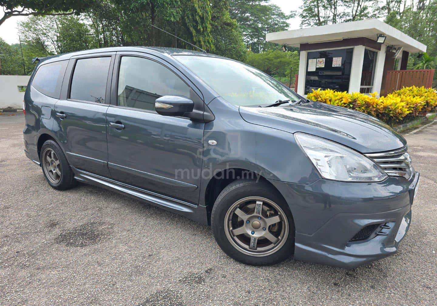 2015 Nissan Grand Livina Comfort