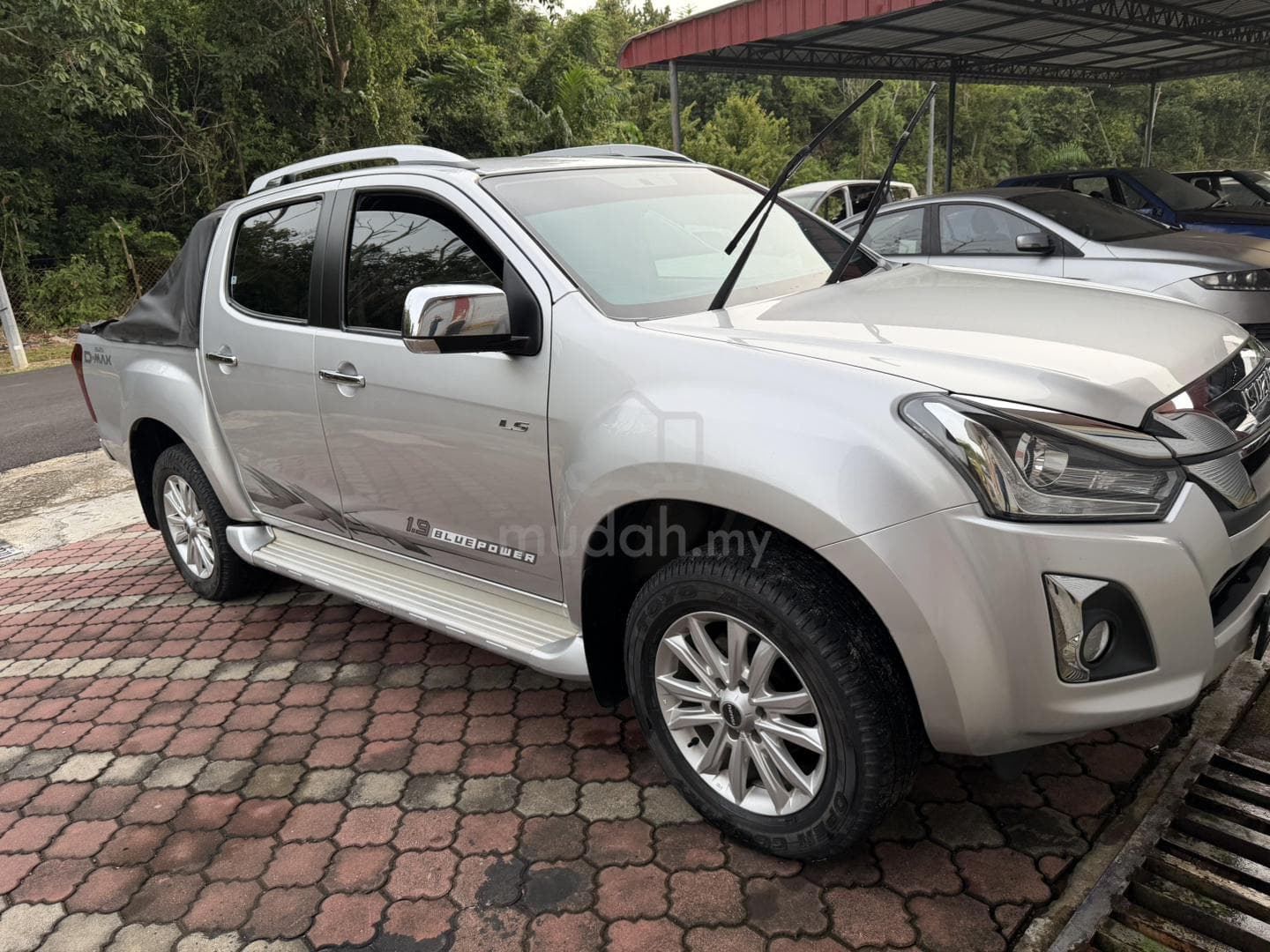 2020 Isuzu D-max Premium Dual Cab — photo 2