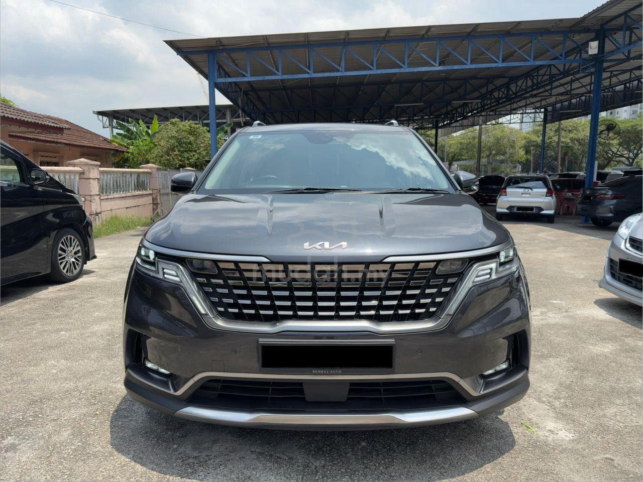 2023 Kia Carnival High — photo 2