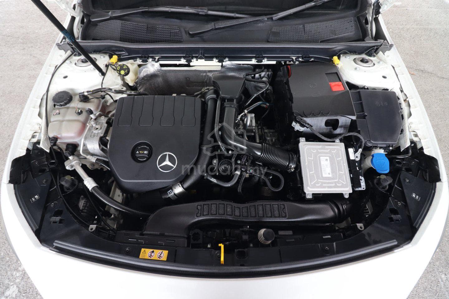 2019 Mercedes-Benz A180 AMG Line — photo 15