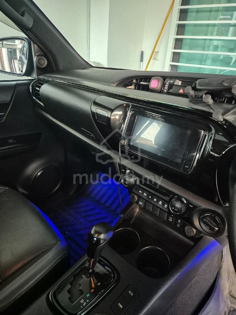 2021 Toyota Hilux Rogue — photo 10